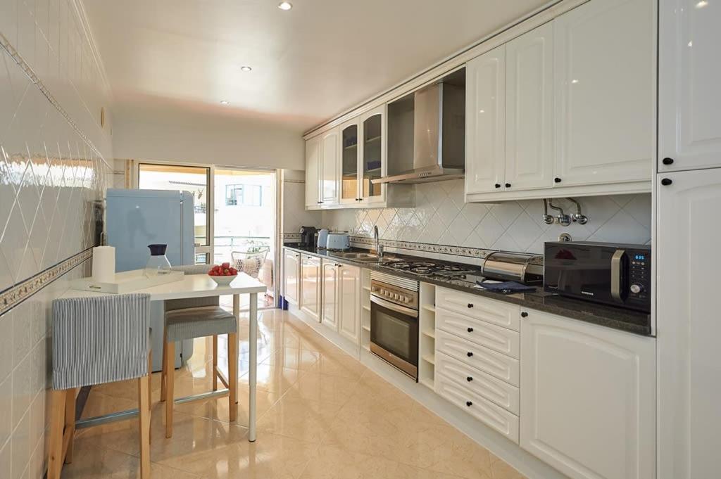 Oceanario 2 Bedroom Apartment - Sea View And Pool Віавіа Zewnętrze zdjęcie